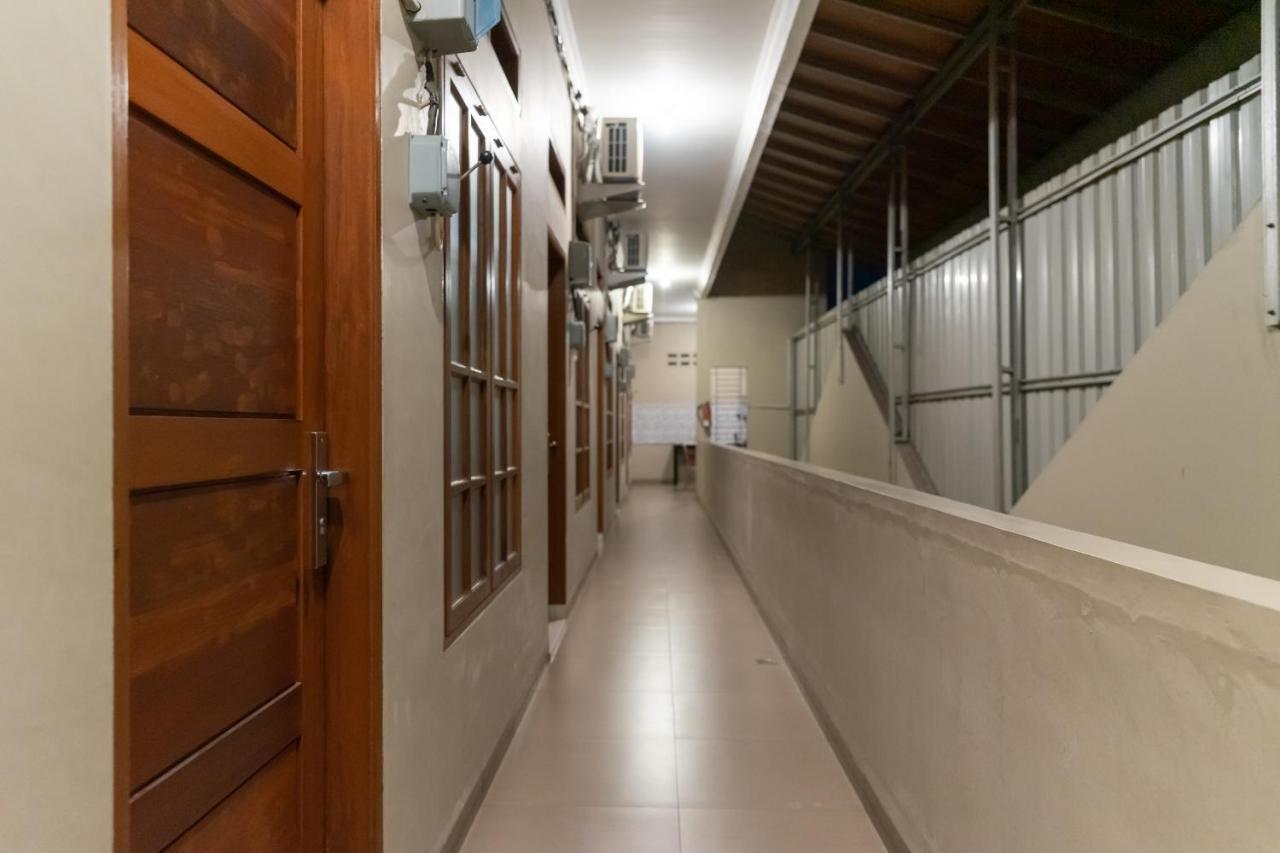 Reddoorz At Joyce Guest House ميدان المظهر الخارجي الصورة