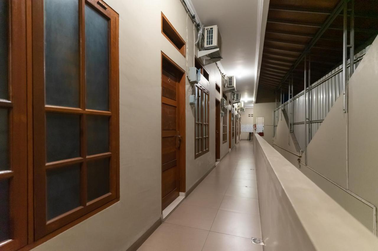 Reddoorz At Joyce Guest House ميدان المظهر الخارجي الصورة