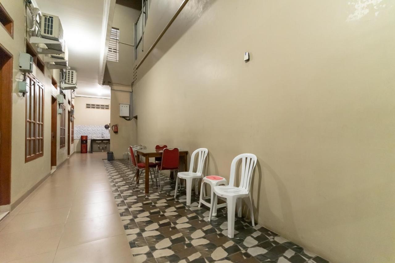 Reddoorz At Joyce Guest House ميدان المظهر الخارجي الصورة