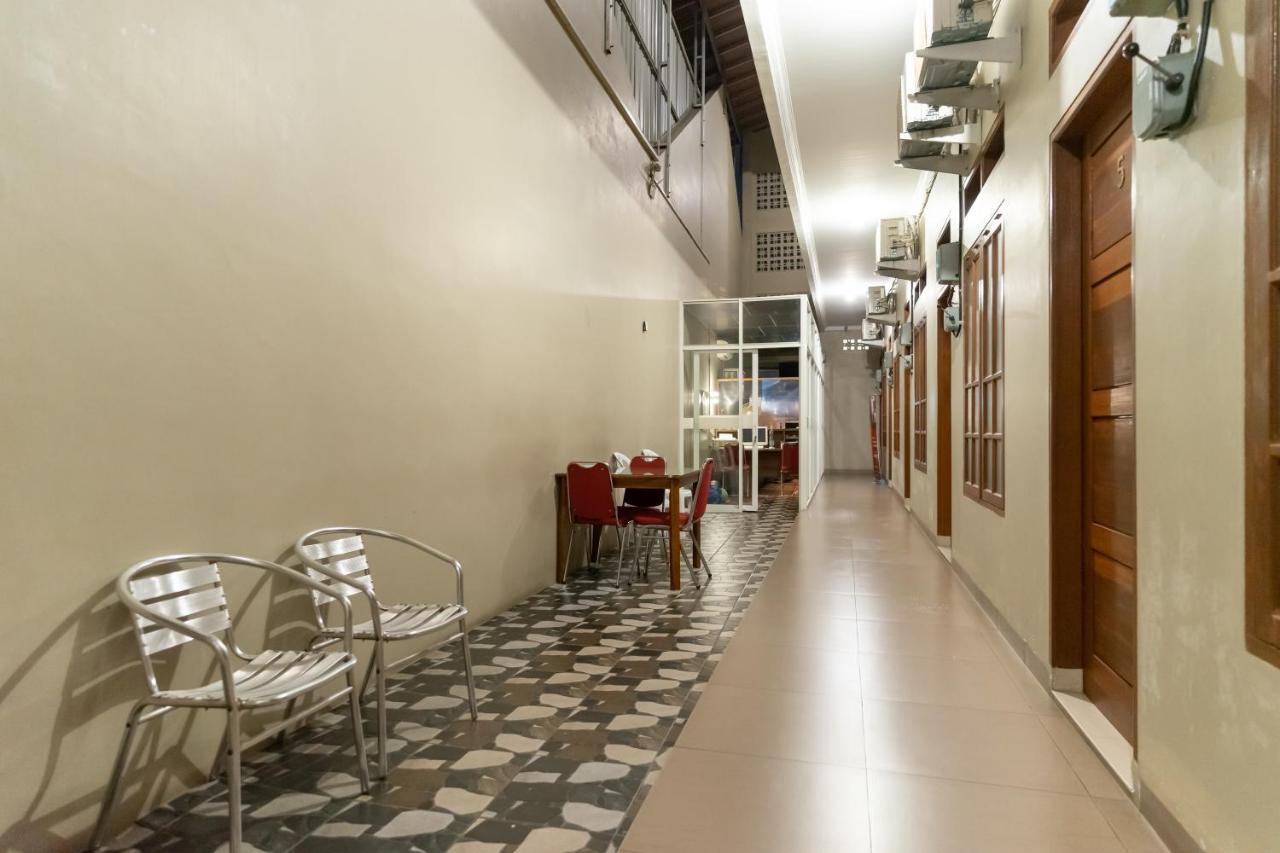 Reddoorz At Joyce Guest House ميدان المظهر الخارجي الصورة